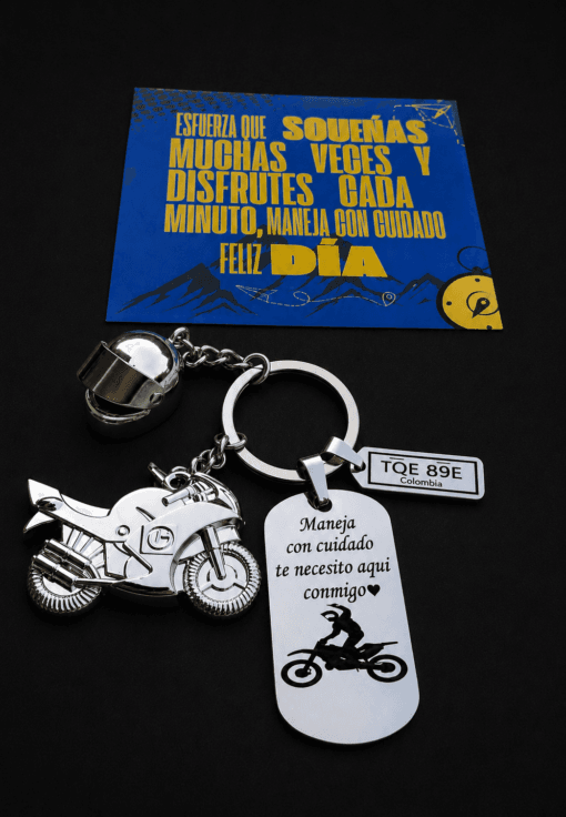 Llavero personalizado 3 dijes Referencia 002
